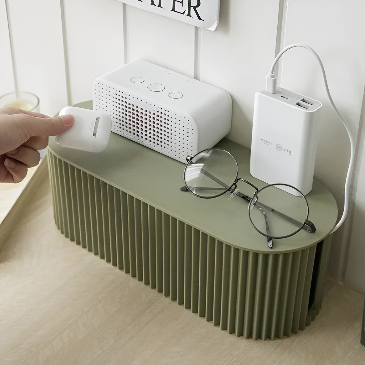 Caliane - Minimalist Macaron-Style Cable Box