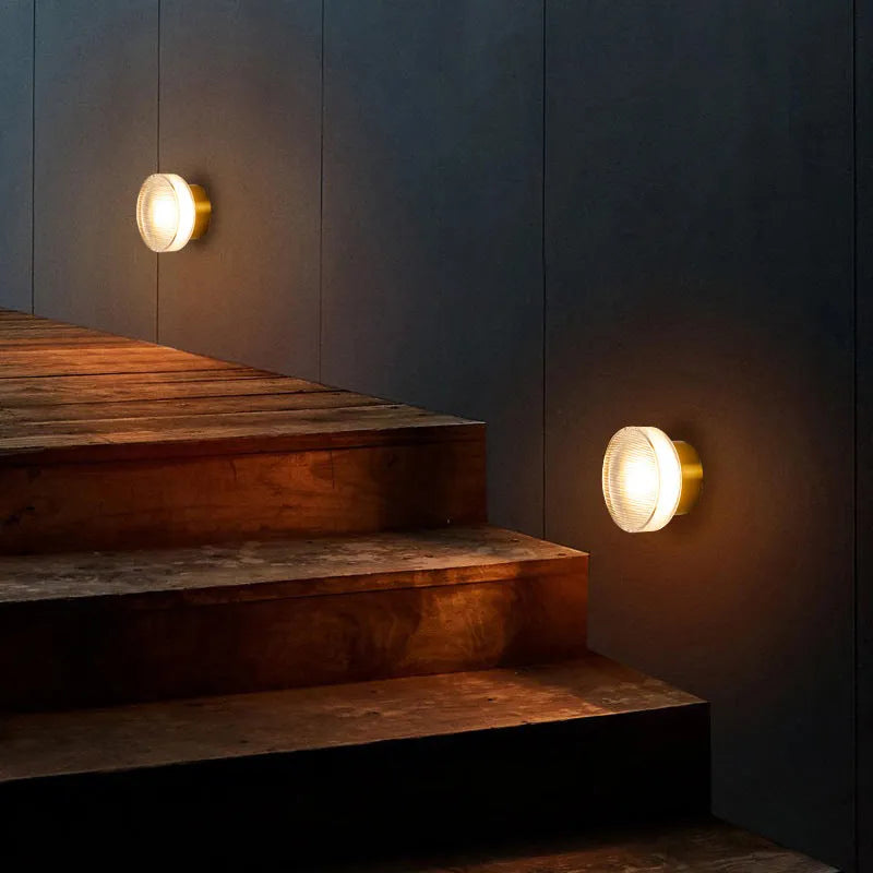 Valyona - Metalen Wandlamp Klein Moderne Komvormig Ontwerp