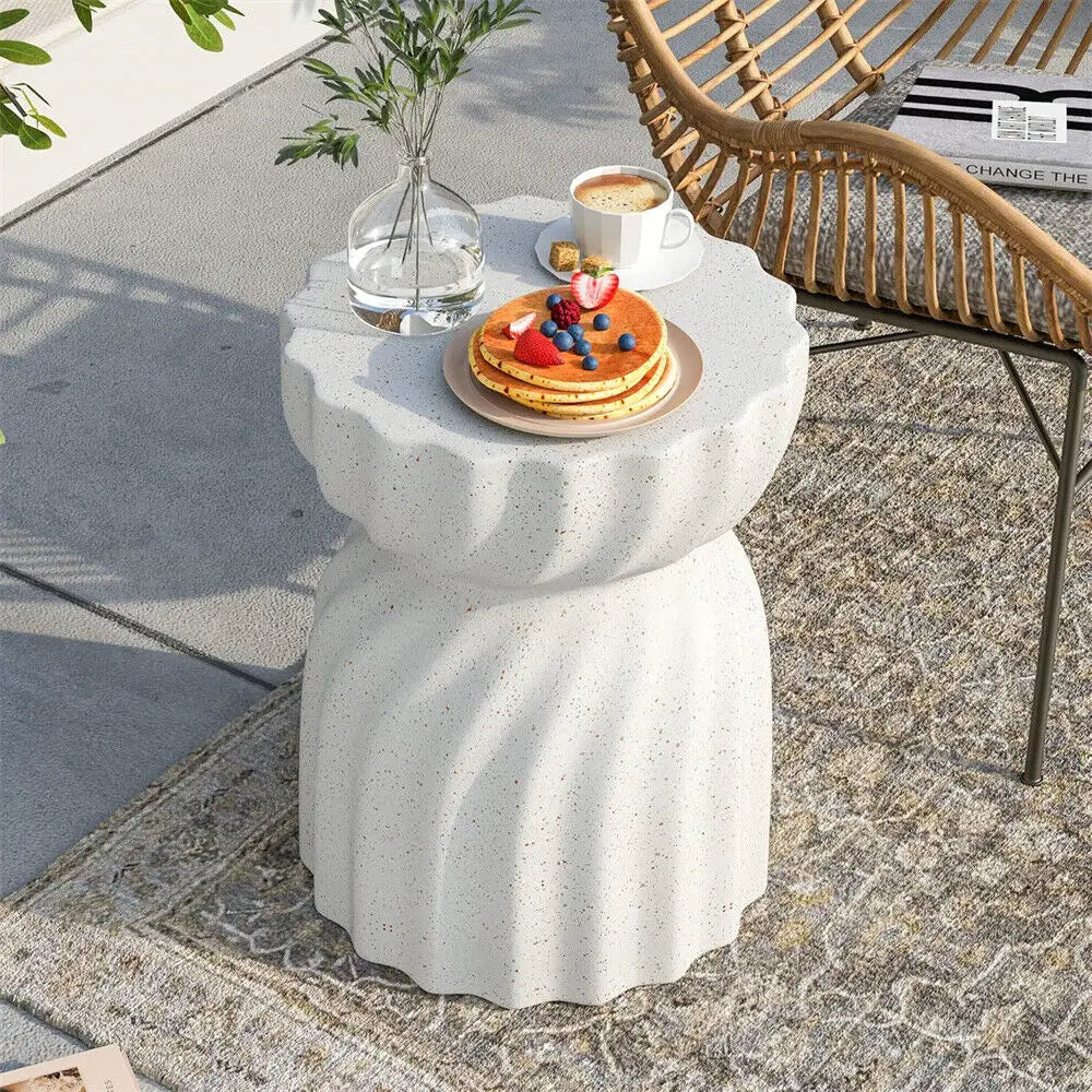 Lunethra - Lichtgewicht Betonnen Bijzettafel met Zandloperdesign voor Binnen en Buiten