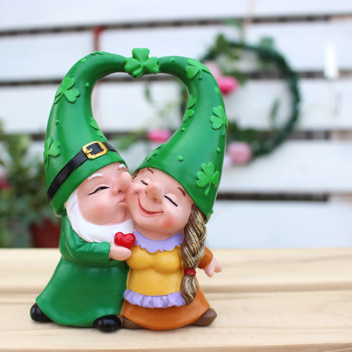 Sabinae - Kabouter Beeldje Liefdeskoppel Handgemaakt van Hars voor Tuin en Feestdecoratie