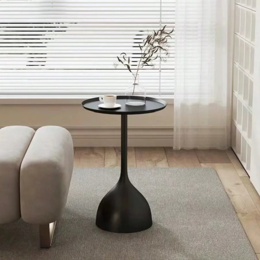 Valessia - Scandinavische Ronde Bijzettafel van Metaal