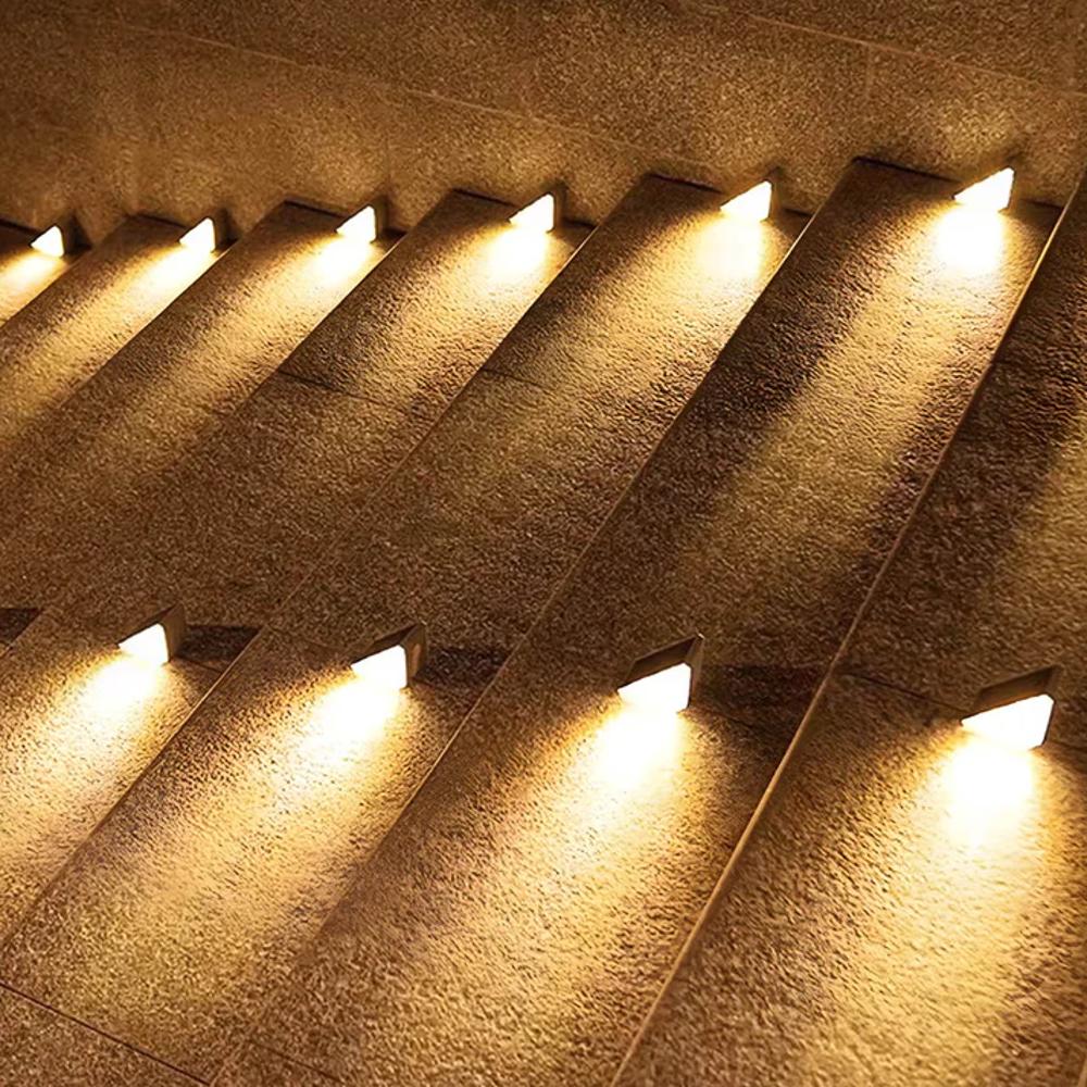 Lioraia - Solar Powered Outdoor Stair Lighting