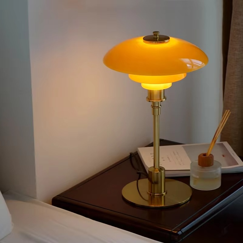 Ephyrella - skandynawska designerska lampa stołowa minimalistyczna