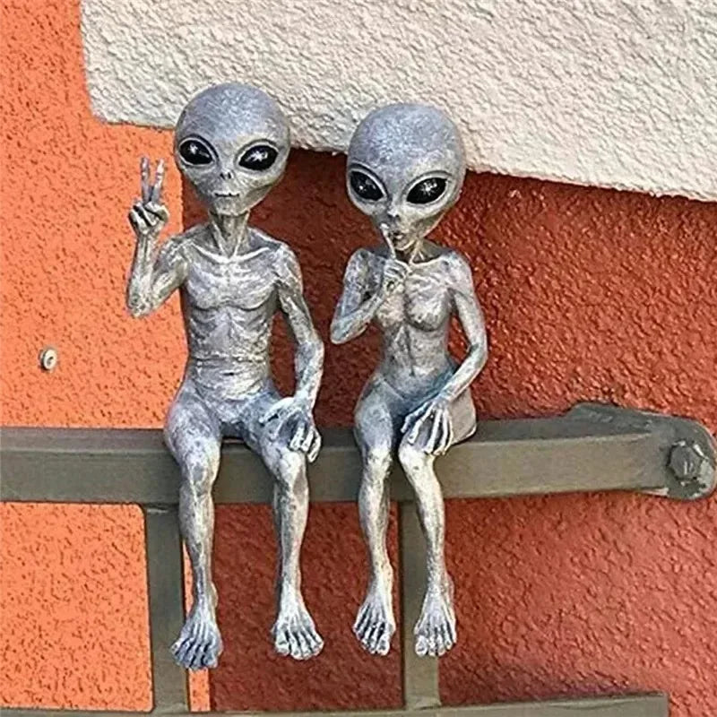 Aethra - Alien Beeld van Hars UFO Beeldje voor Tuindecoratie