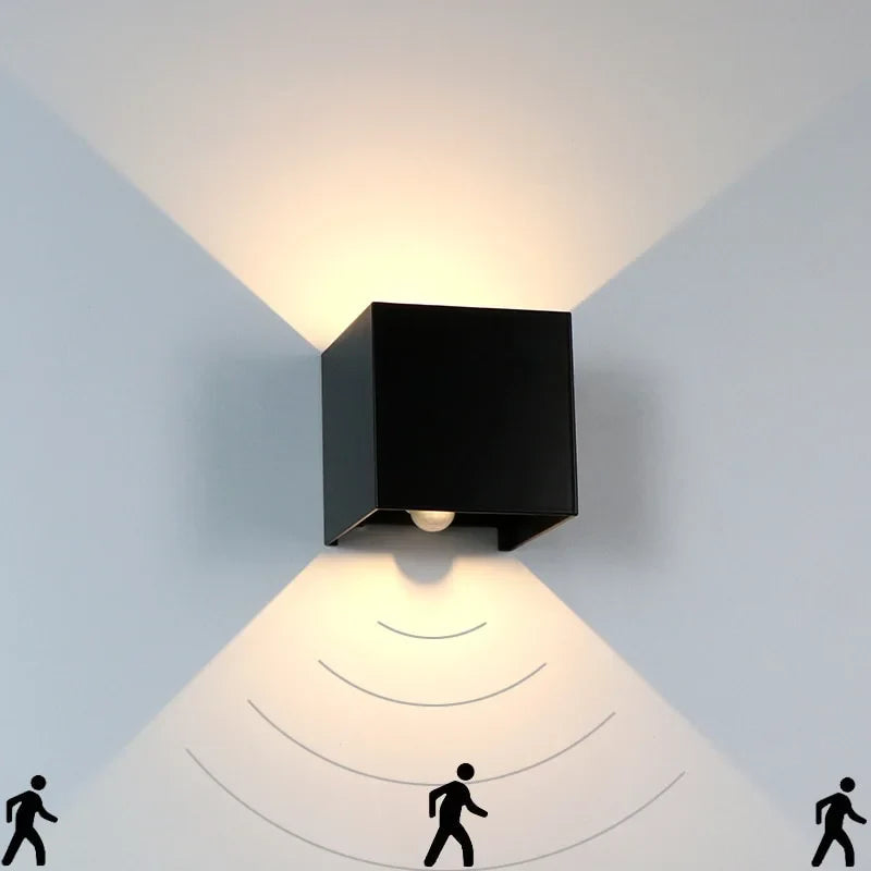 Evadne - Waterdichte Buiten Wandlamp met Sensor